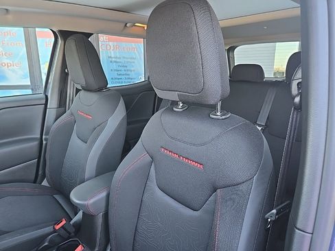 Used 2023 Jeep Renegade Trailhawk w/ Sun/Sound Group image 35