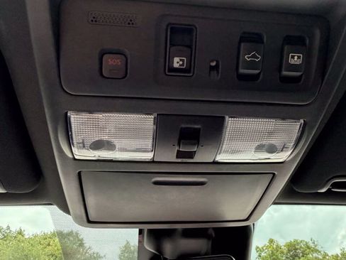Used 2023 Nissan Titan PRO-4X w/ Pro-4x Convenience Package AWD/4WD image 32