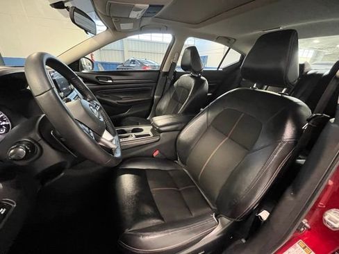 Used 2019 Nissan Altima 2.5 SR w/ SR Premium Package image 21