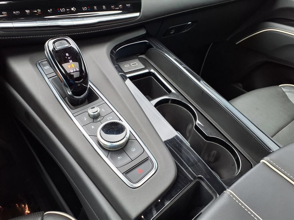 Used 2024 Cadillac Escalade Sport AWD/4WD image 25