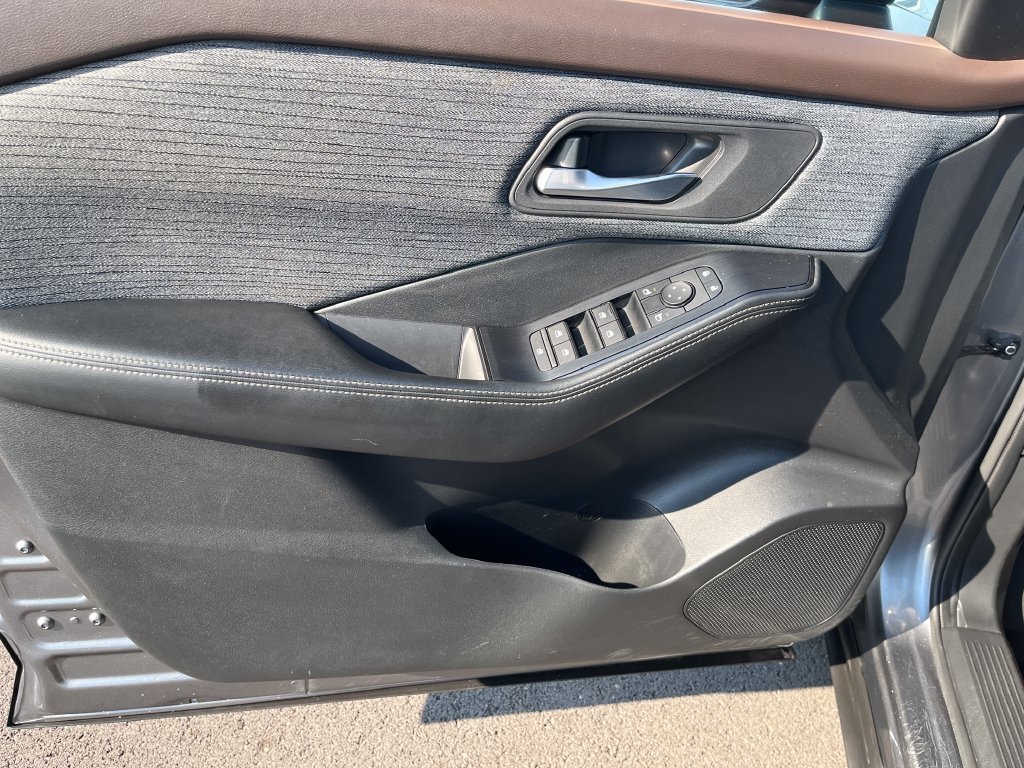 Certified 2023 Nissan Rogue SV AWD/4WD image 11