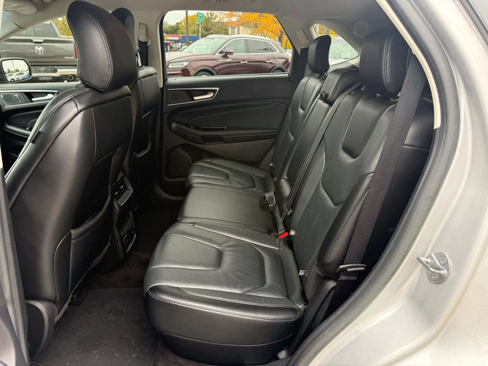 Used 2019 Ford Edge Titanium FWD image 29