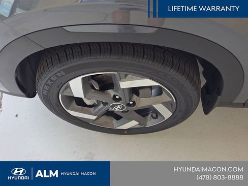 New 2025 Hyundai Venue Limited FWD image 16