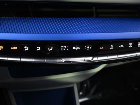Certified 2025 Cadillac Optiq Sport 1 AWD/4WD image 30