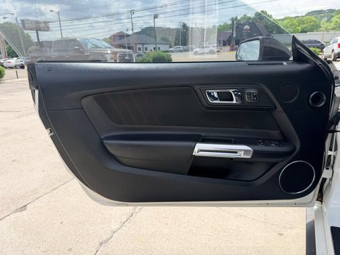 Used 2017 Ford Mustang GT Premium w/ Equipment Group 401A RWD image 20