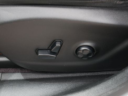 Used 2016 Jeep Cherokee Limited AWD/4WD image 19