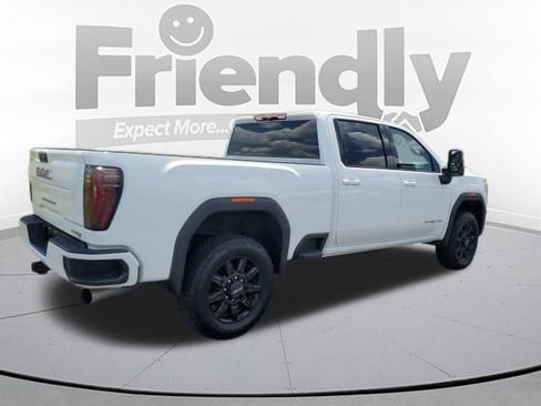 Used 2025 GMC Sierra 2500 AT4 AWD/4WD image 5