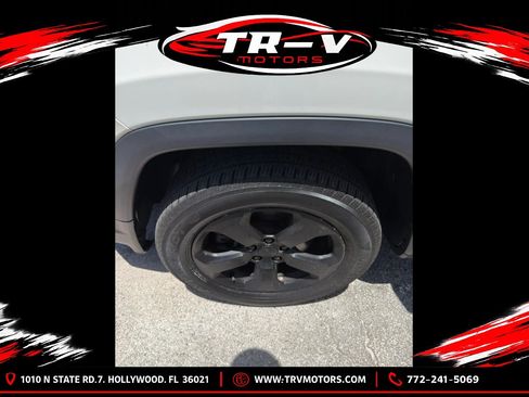Used 2019 Jeep Compass Latitude AWD/4WD image 18