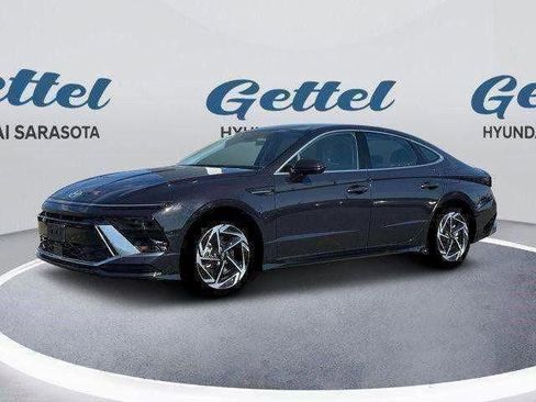 New 2025 Hyundai Sonata SEL image 2
