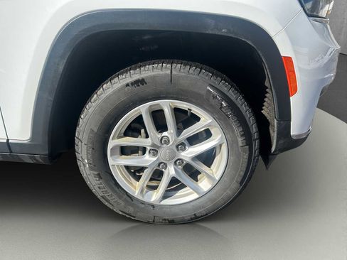 Used 2023 Jeep Grand Cherokee L Laredo w/ Luxury Tech Group I image 27