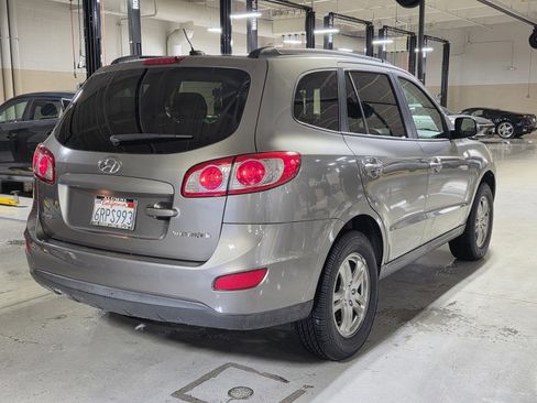 Used 2011 Hyundai Santa Fe GLS image 7