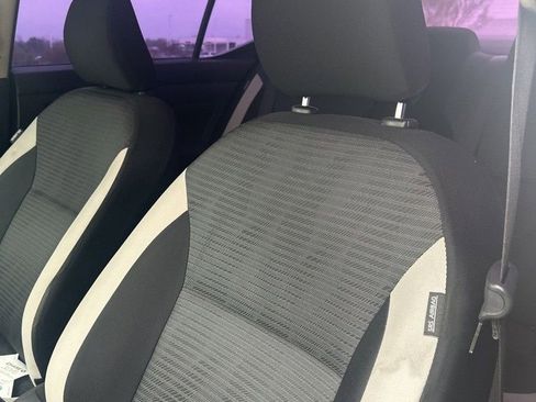 Used 2021 Nissan Versa SV image 12