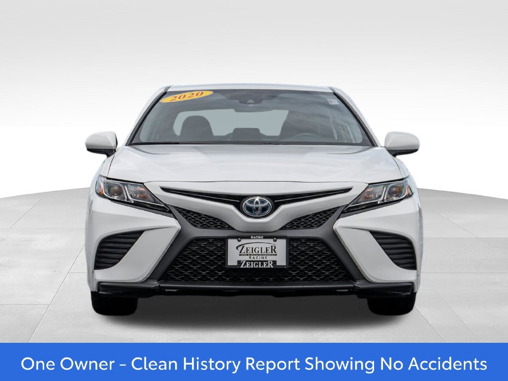 Used 2020 Toyota Camry SE FWD image 2