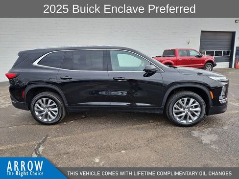 Used 2025 Buick Enclave Preferred image 14