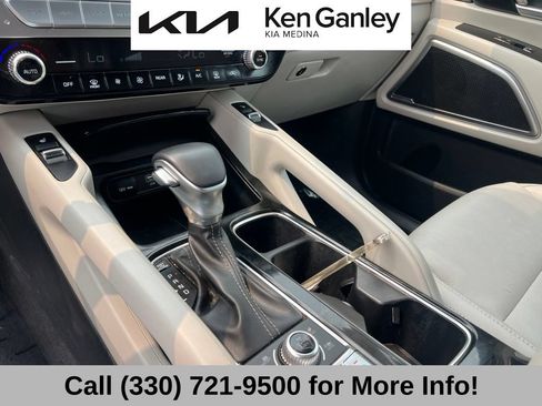 Certified 2024 Kia Telluride S w/ S Sunroof Package AWD/4WD image 35