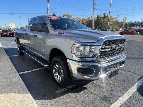 Used 2021 RAM 2500 Tradesman w/ Chrome Appearance Group image 4