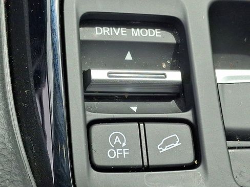 Certified 2023 Honda Pilot Touring image 25