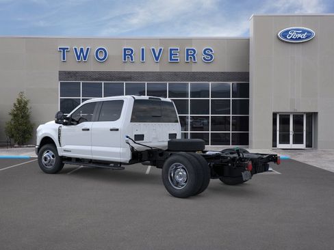 New 2026 Ford F350 4x4 Crew Cab DRW Super Duty image 4