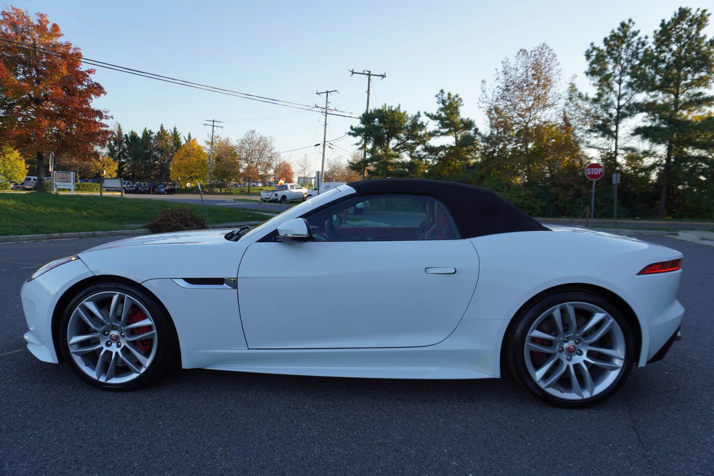 Used 2017 Jaguar F-TYPE R AWD/4WD image 4