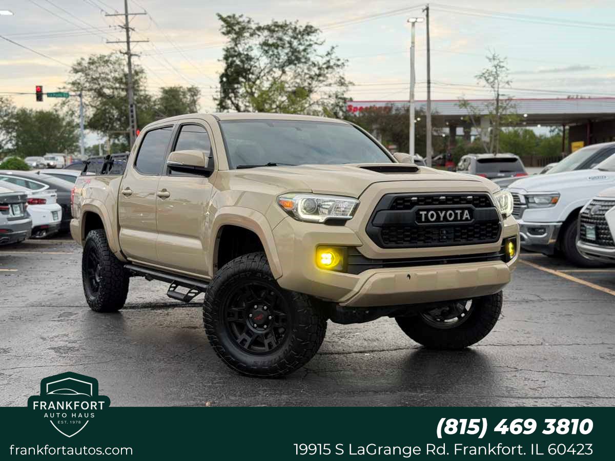 Used 2016 Toyota Tacoma TRD Sport w/ Premium & Technology Package AWD/4WD image 1