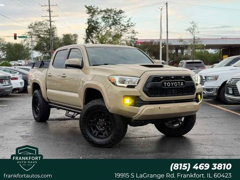 Used 2016 Toyota Tacoma TRD Sport w/ Premium & Technology Package AWD/4WD image 1