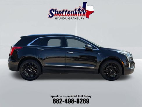 Used 2018 Cadillac XT5 Premium Luxury FWD image 5