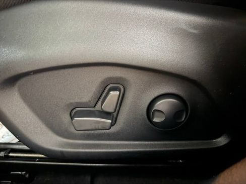 Used 2025 Jeep Compass Limited AWD/4WD image 16