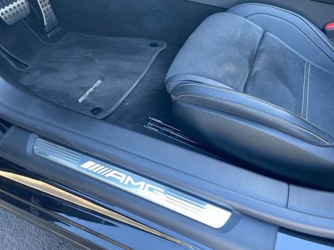 Used 2022 Mercedes-Benz SL 63 AMG 4MATIC w/ AMG Aerodynamic Package image 23