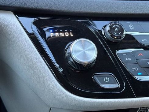 Used 2024 Chrysler Voyager LX image 24