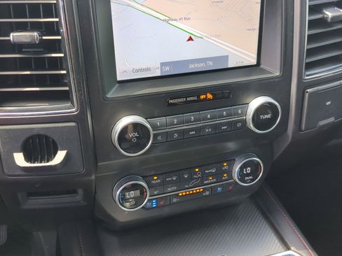 Used 2021 Ford Expedition Max Limited image 17