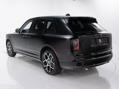New 2025 Rolls-Royce Cullinan Black Badge w/ Leather Finishing Pack image 3