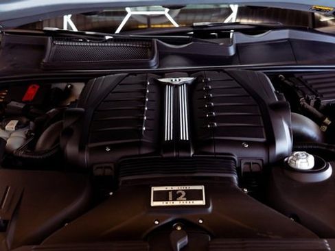 Used 2018 Bentley Bentayga image 31