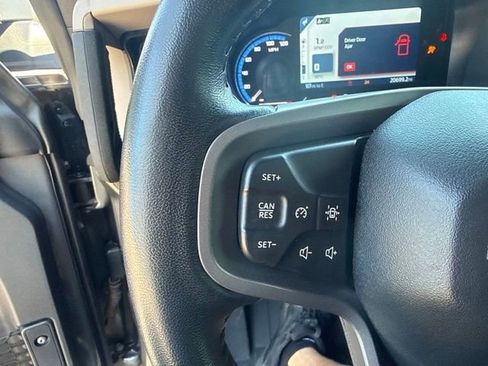Used 2023 Ford Bronco Wildtrak AWD/4WD image 13