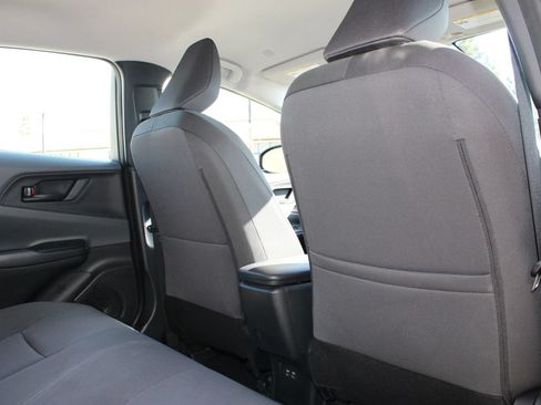 Used 2025 Toyota Prius LE FWD image 14