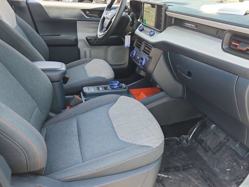 Used 2022 Ford Maverick XLT FWD image 25
