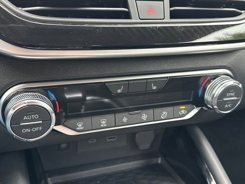 New 2025 Nissan Altima 2.5 SR image 19