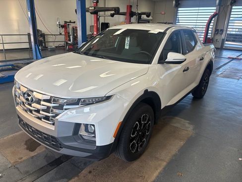 Used 2022 Hyundai Santa Cruz SEL AWD/4WD image 2