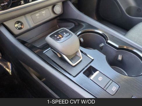 Certified 2025 Nissan Rogue SV image 16