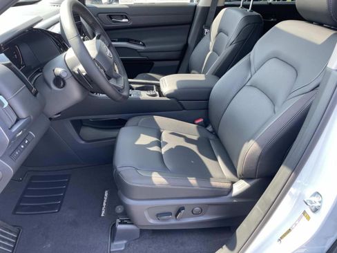 New 2026 Nissan Pathfinder SL AWD/4WD image 21