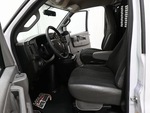Used 2023 Chevrolet Express 2500 w/ Driver Convenience Package image 4