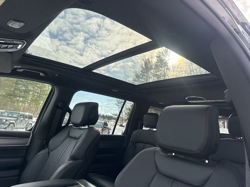 New 2026 Jeep Grand Wagoneer Limited w/ Premium Group II image 18