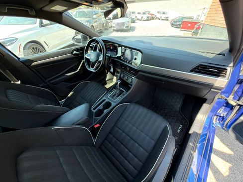 Used 2024 Volkswagen Jetta Sport FWD image 6