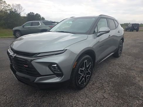 Certified 2024 Chevrolet Blazer RS w/ Driver Confidence II Package AWD/4WD image 3
