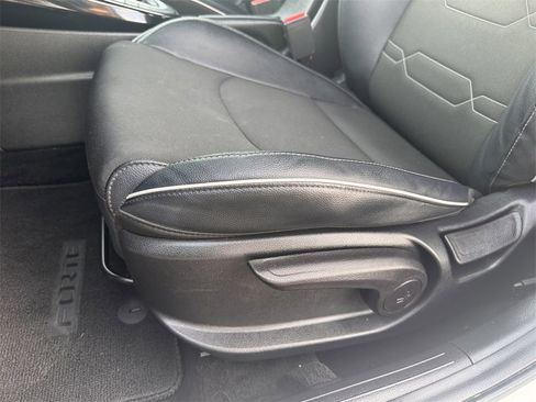Used 2022 Kia Forte GT-Line image 23