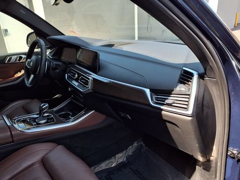 Used 2020 BMW X5 sDrive40i w/ M Sport Package RWD image 24