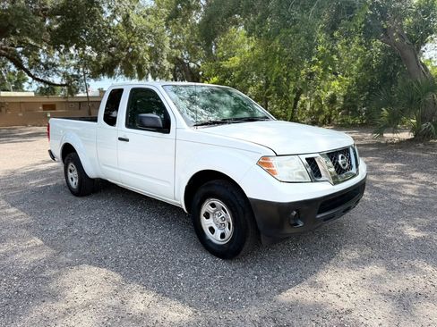 Used 2016 Nissan Frontier S RWD image 3