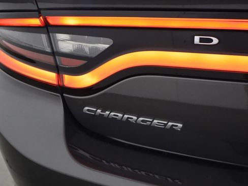 Used 2023 Dodge Charger SXT RWD image 38