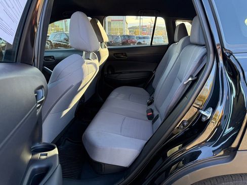 Used 2023 Toyota Corolla Cross SE image 28