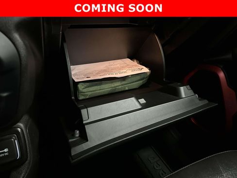 Certified 2021 Jeep Renegade Trailhawk AWD/4WD image 29