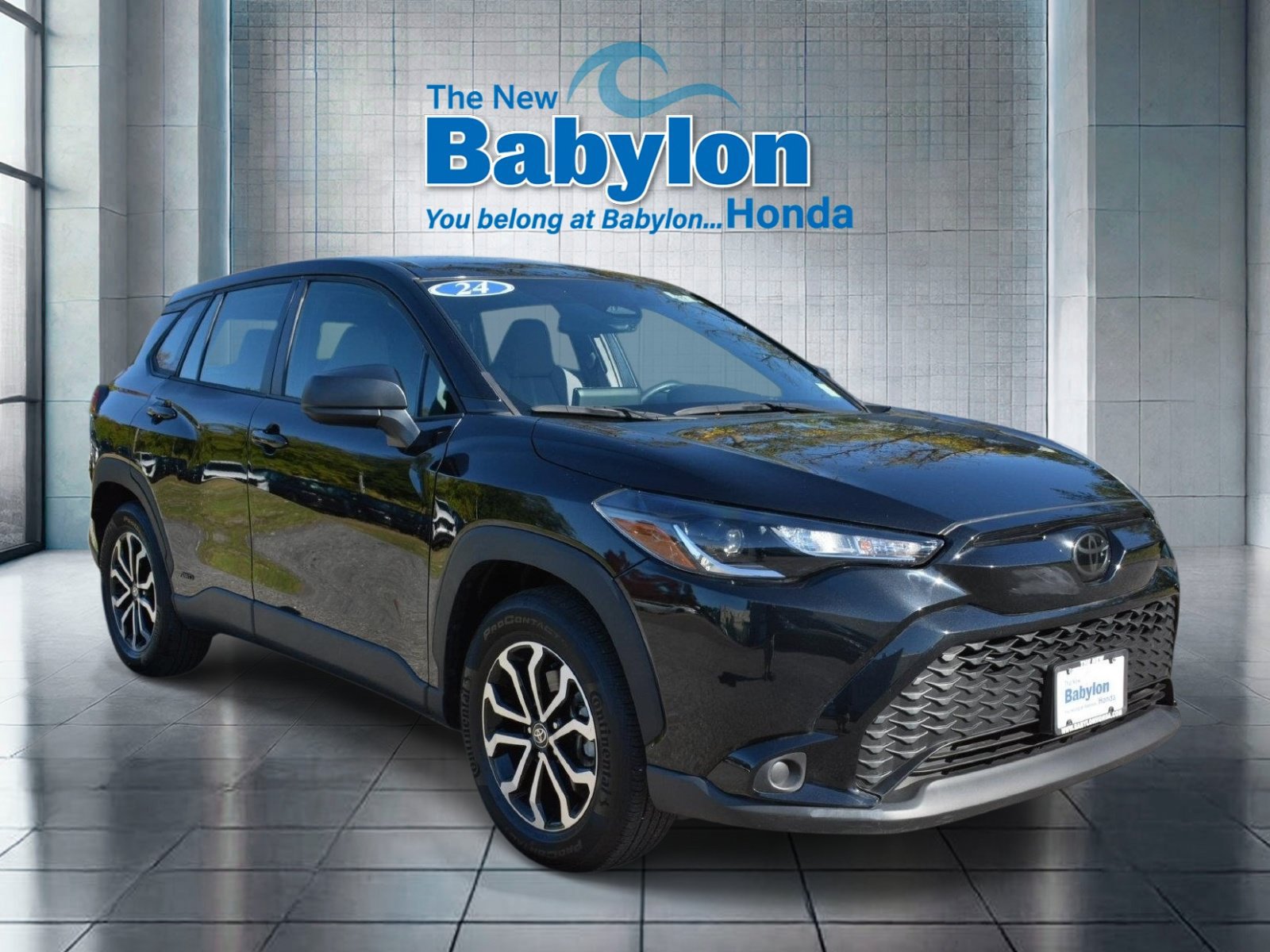 Used 2024 Toyota Corolla Cross AWD Hybrid image 6